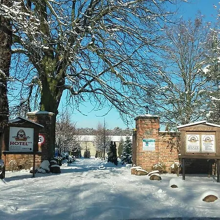 Hotel Stara Stajnia 3*