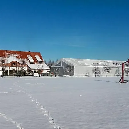 Stara Stajnia Hotel 3*