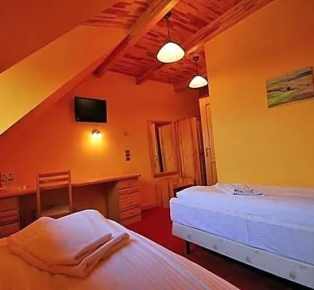 Hotel Stara Stajnia 3*
