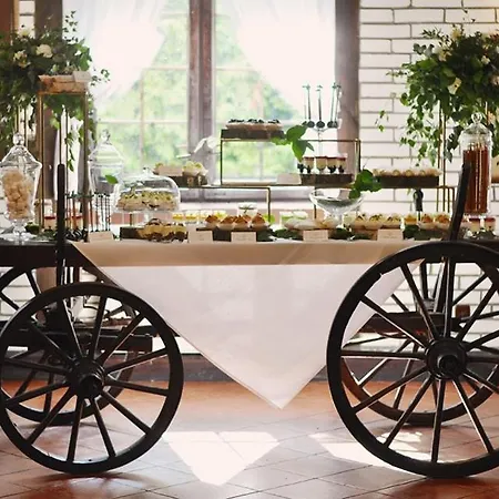 ホテル Stara Stajnia Pleszew