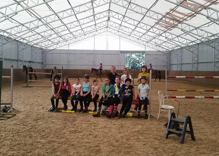 Stara Stajnia Hotell